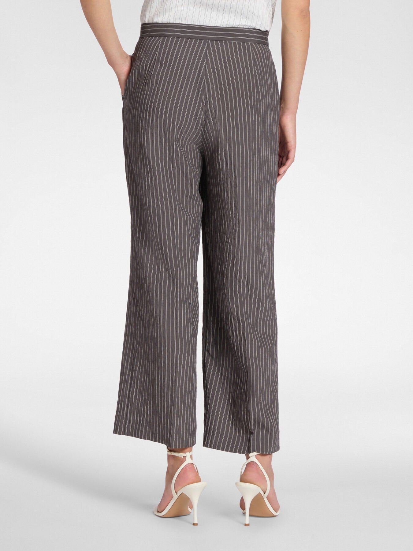 Pantaloni chinos gessati